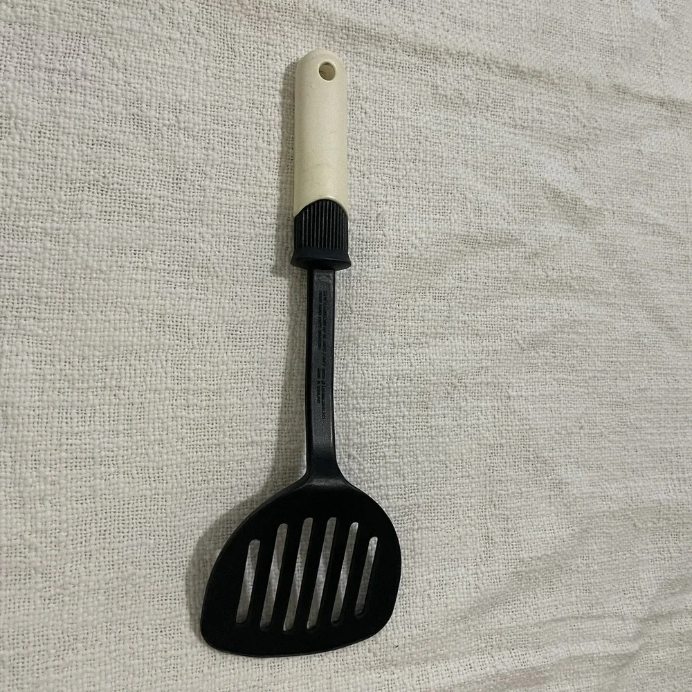 Vintage‎ Ecko Slotted Wide Turner Spatula White Handle Black Nylon Flipper